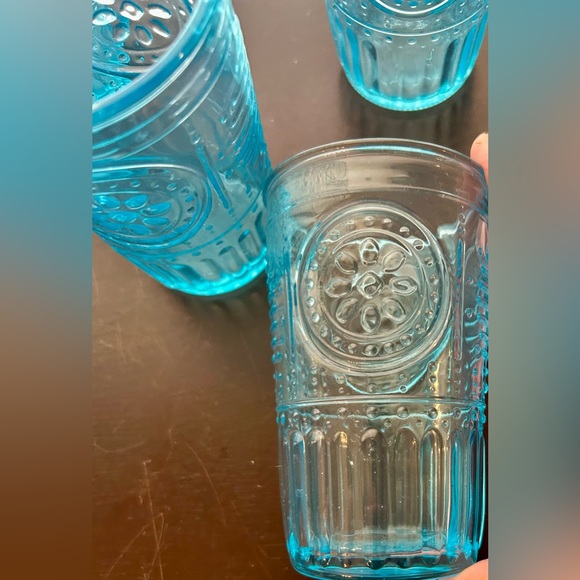 Set of 6 Bormioli Rocco Aqua Blue glasses. 4.75”H x 3.15”W Made in Italy - Picture 9 of 14